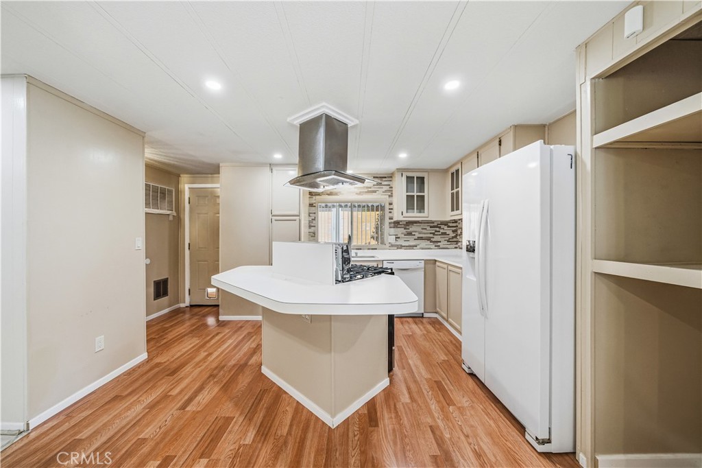 21100 State Street 147