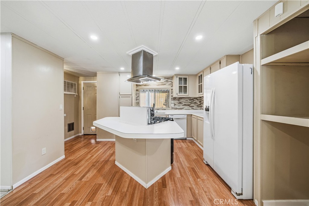 21100 State Street 147