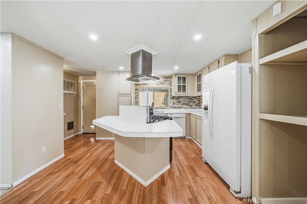 21100 State Street 147