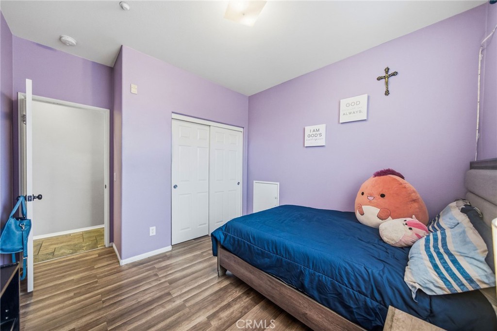 31154 Strawberry Tree 76