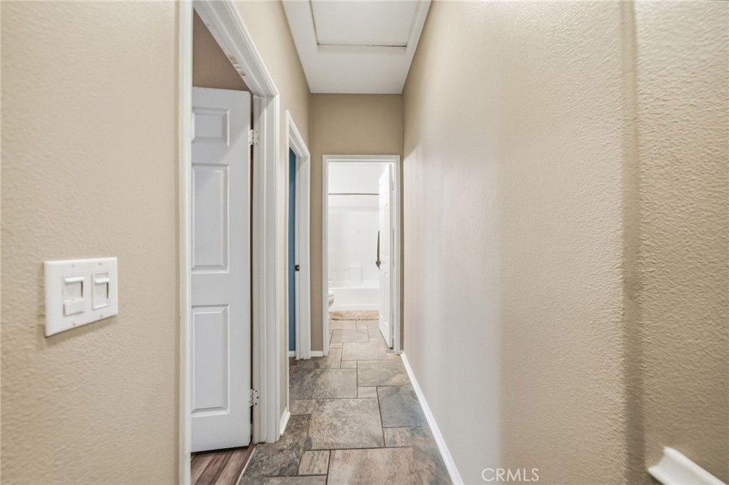 31154 Strawberry Tree 76