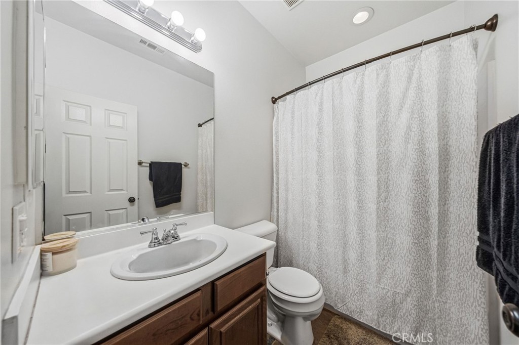 31154 Strawberry Tree 76