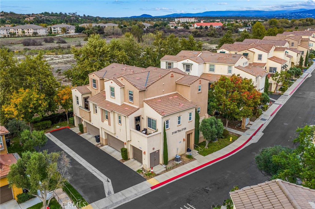 31154 Strawberry Tree 76