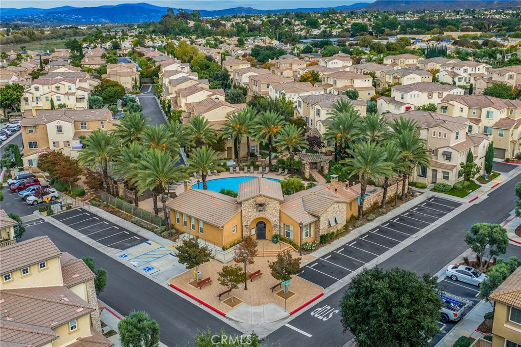 31154 Strawberry Tree 76