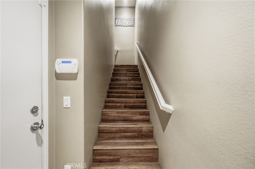 31154 Strawberry Tree 76