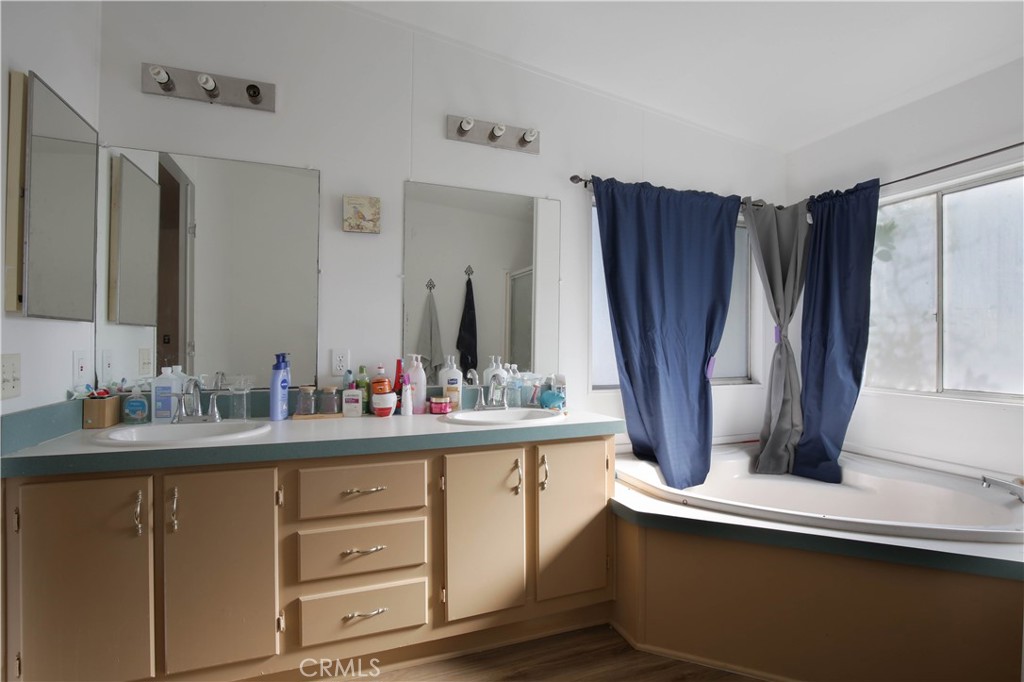 5800 Hamner Avenue 273