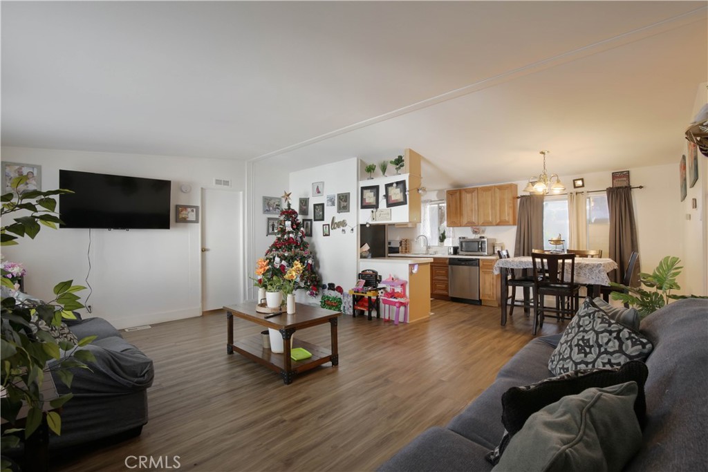 5800 Hamner Avenue 273