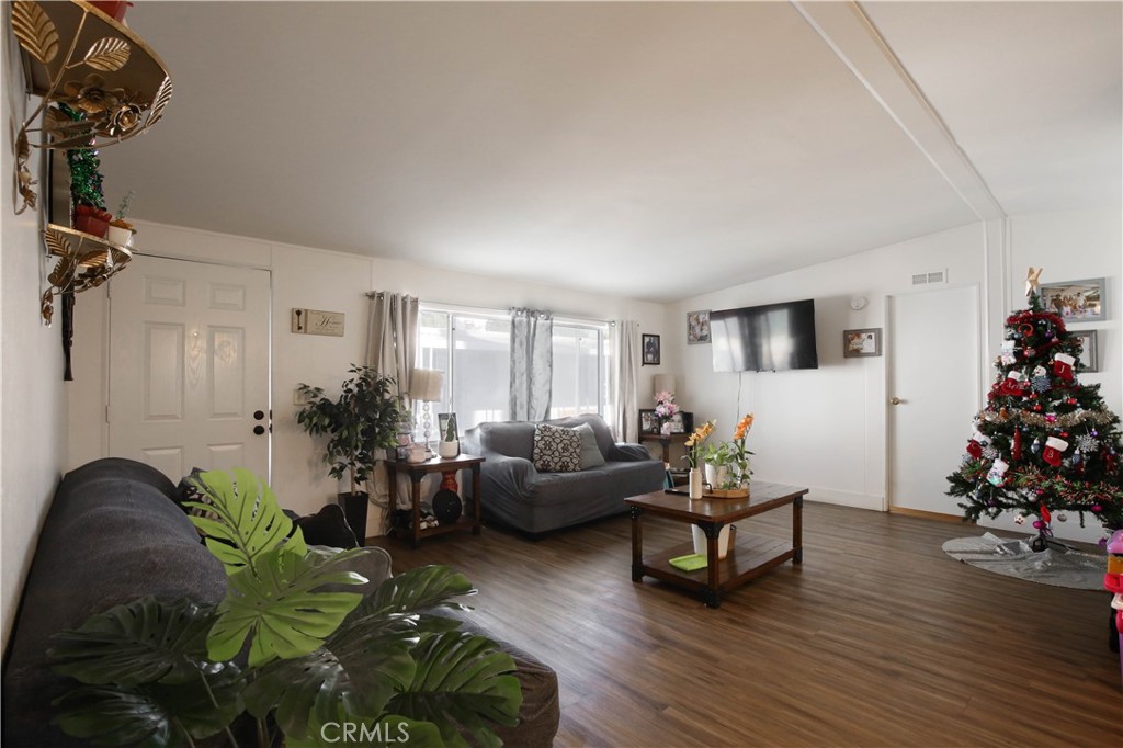 5800 Hamner Avenue 273