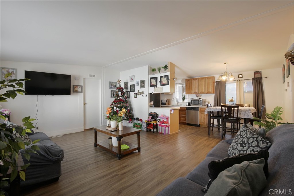 5800 Hamner Avenue 273