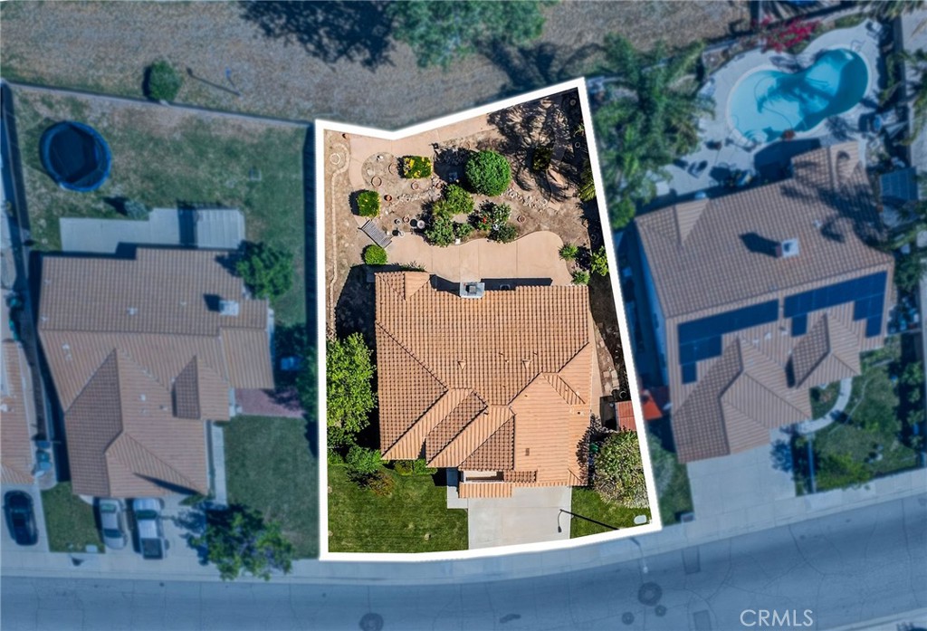 1137 Avenida Roundelay