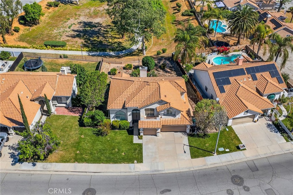 1137 Avenida Roundelay