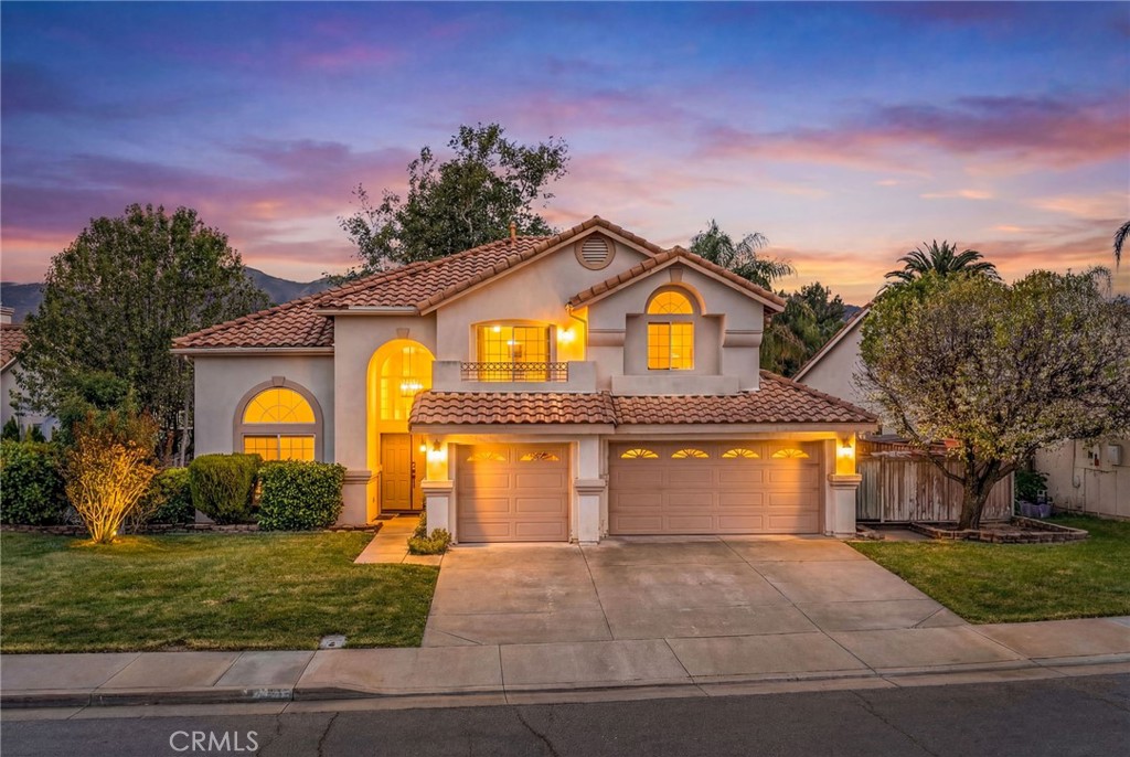 1137 Avenida Roundelay