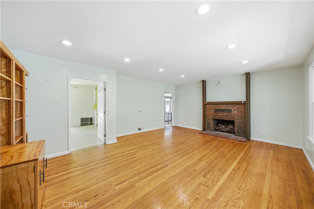 26850 Columbia Street