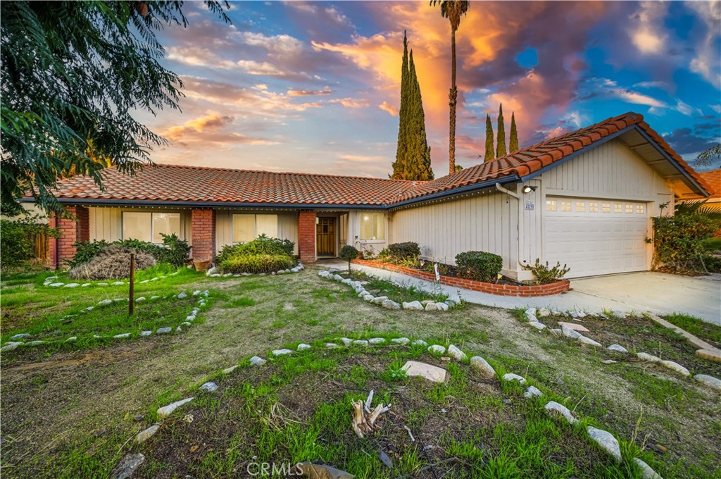 42290 Mayberry Avenue