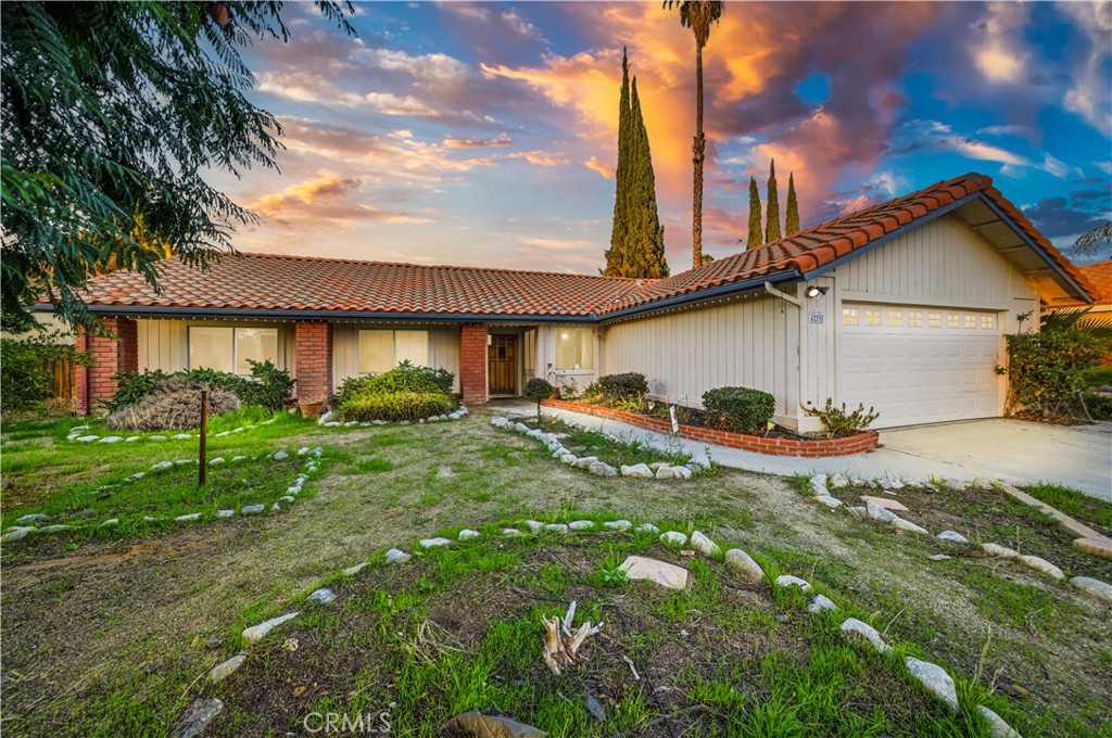 42290 Mayberry Avenue