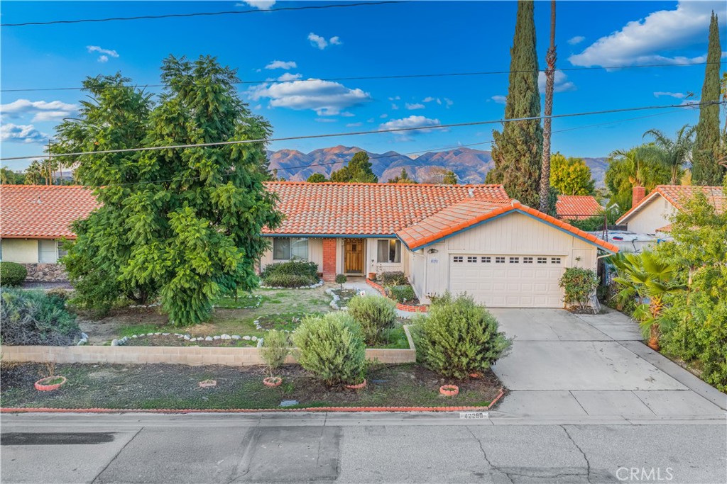 42290 Mayberry Avenue