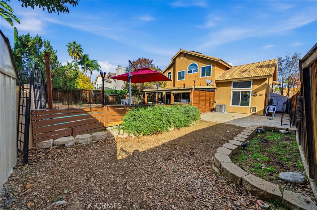 24437 Ridgewood Road