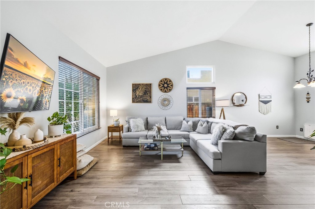 24437 Ridgewood Road