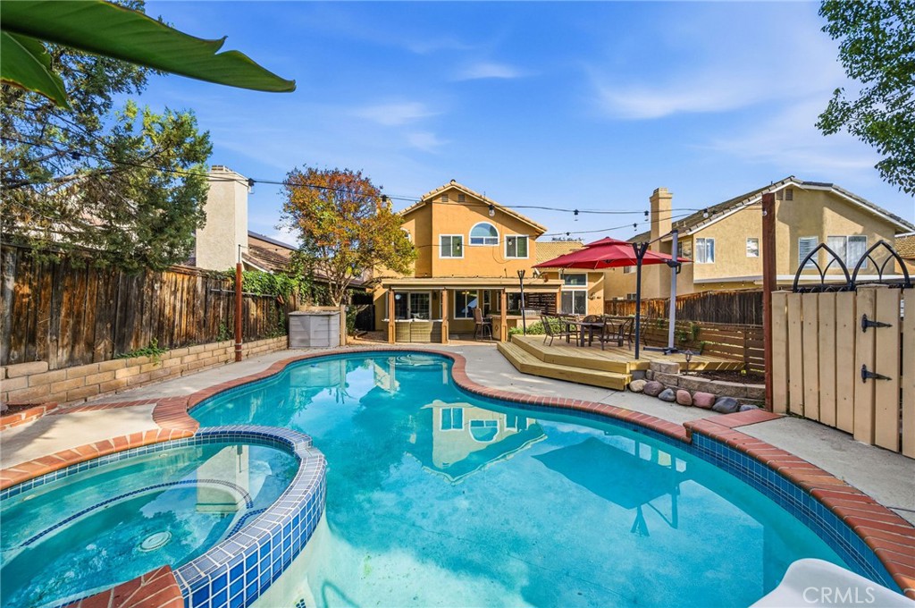 24437 Ridgewood Road