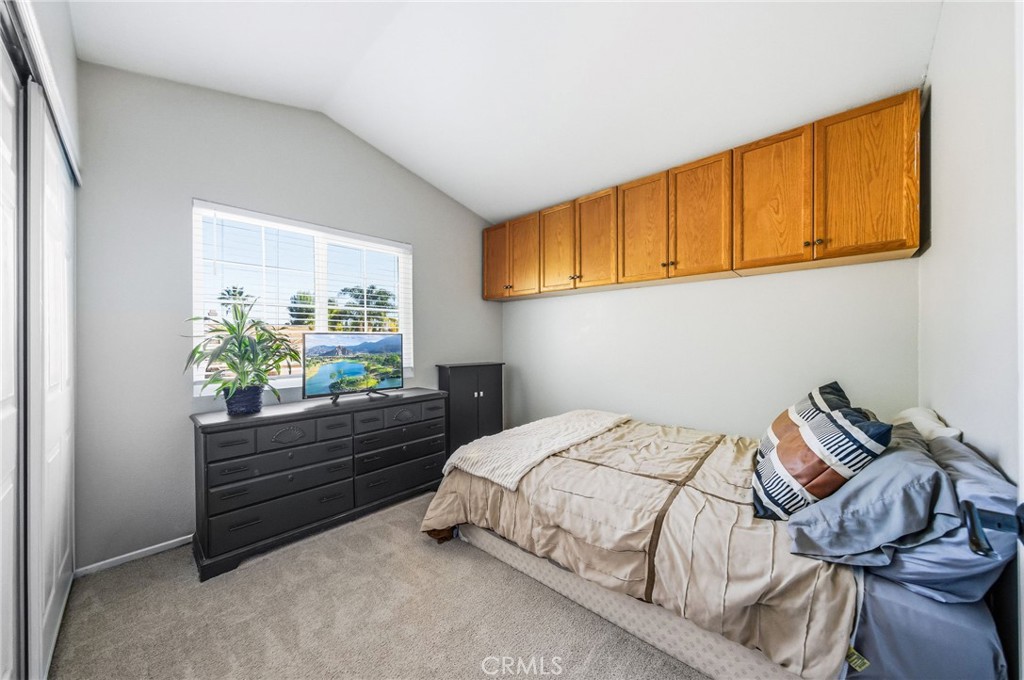 24437 Ridgewood Road