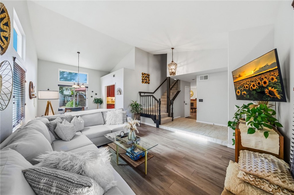 24437 Ridgewood Road