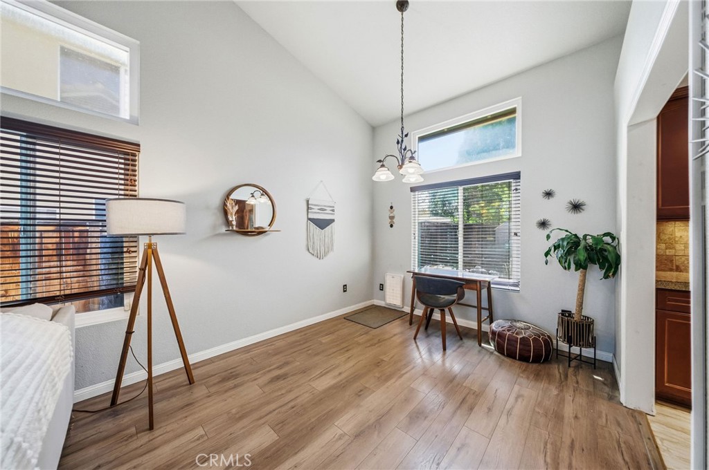 24437 Ridgewood Road