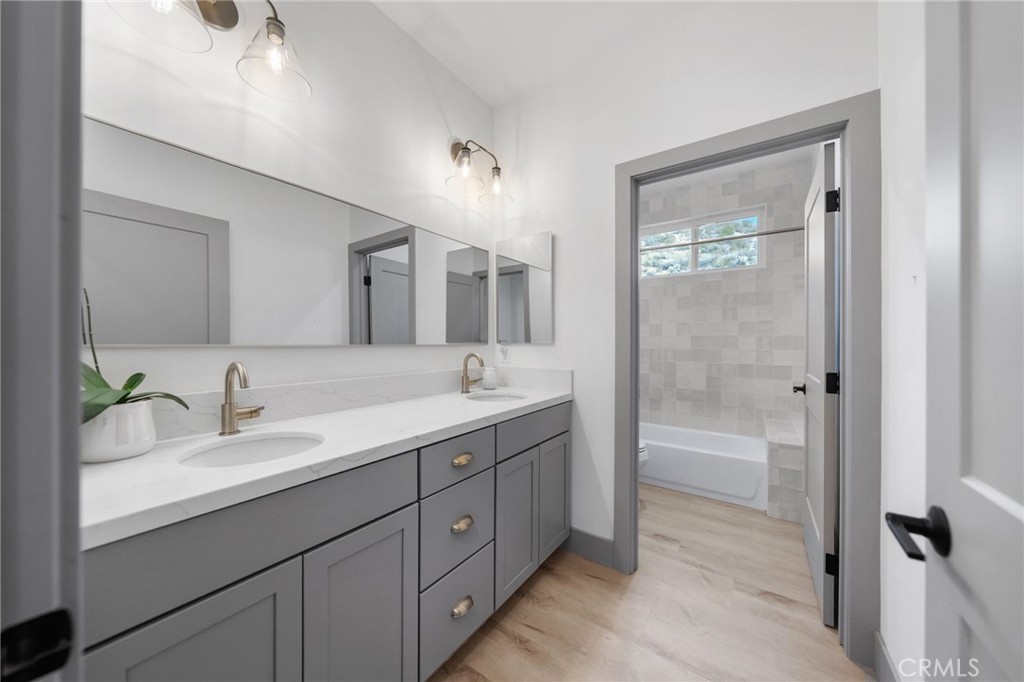 41950 Calle La Escondida