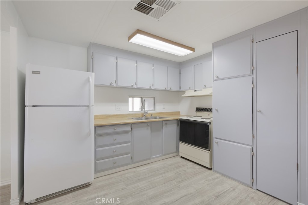 725 W Thornton 41
