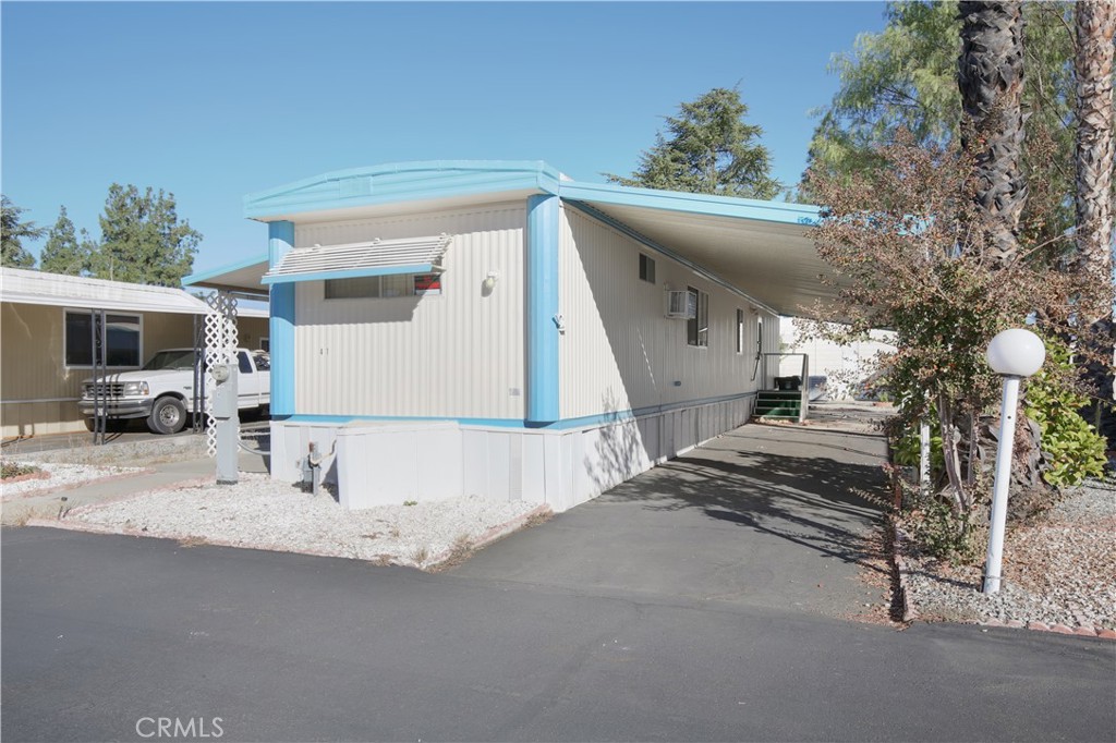 725 W Thornton 41