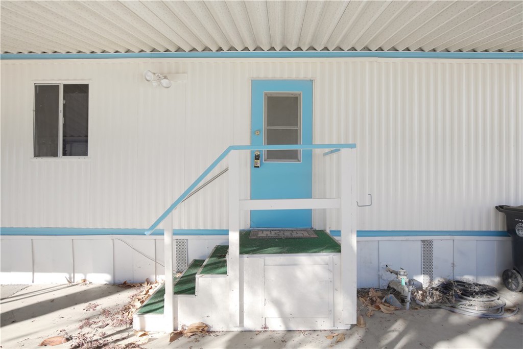 725 W Thornton 41