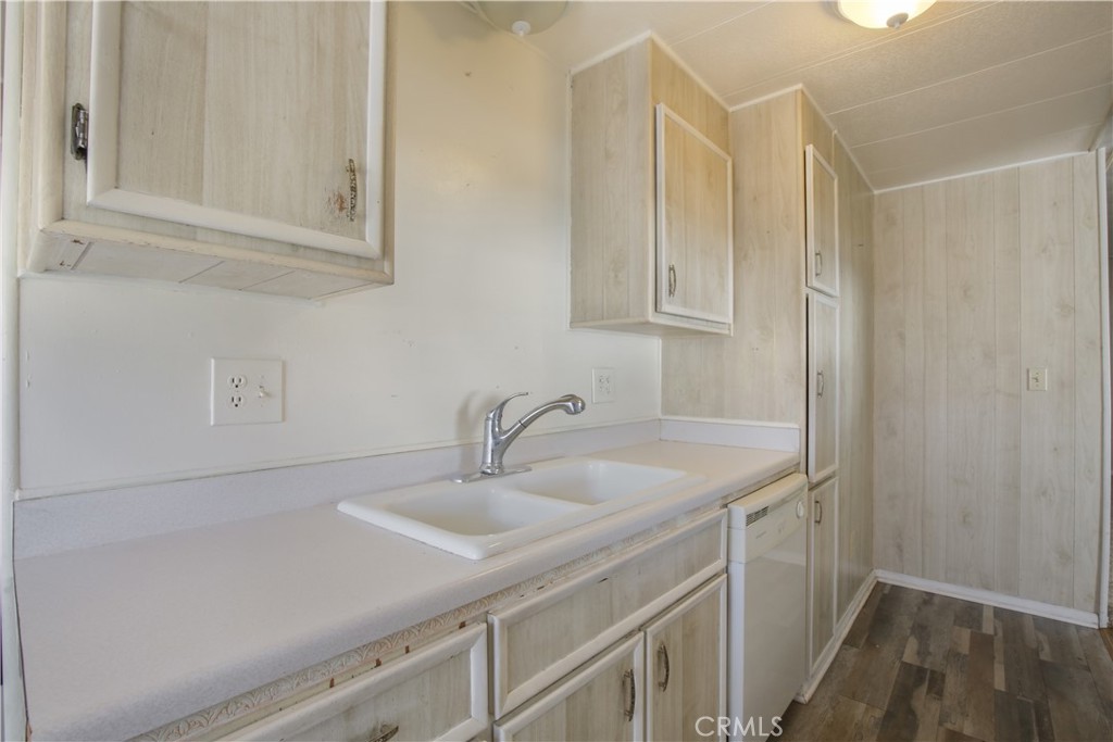 1499 Old Mountain Avenue 28