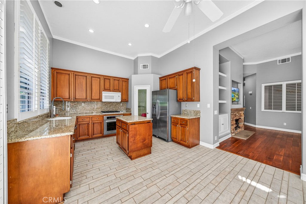 28096 Paseo Hacienda