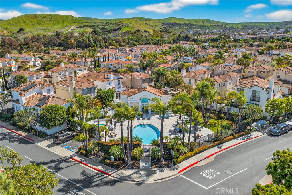 28096 Paseo Hacienda