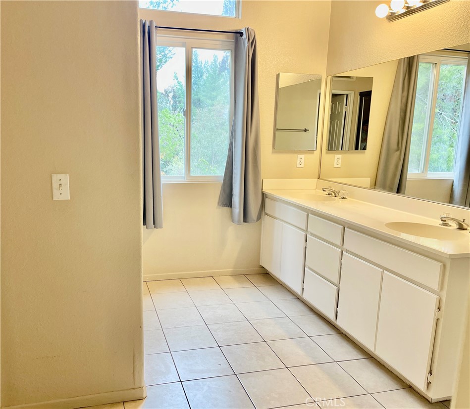 40794 Mountain Pride