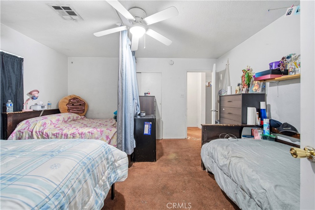 727 El Centro Avenue