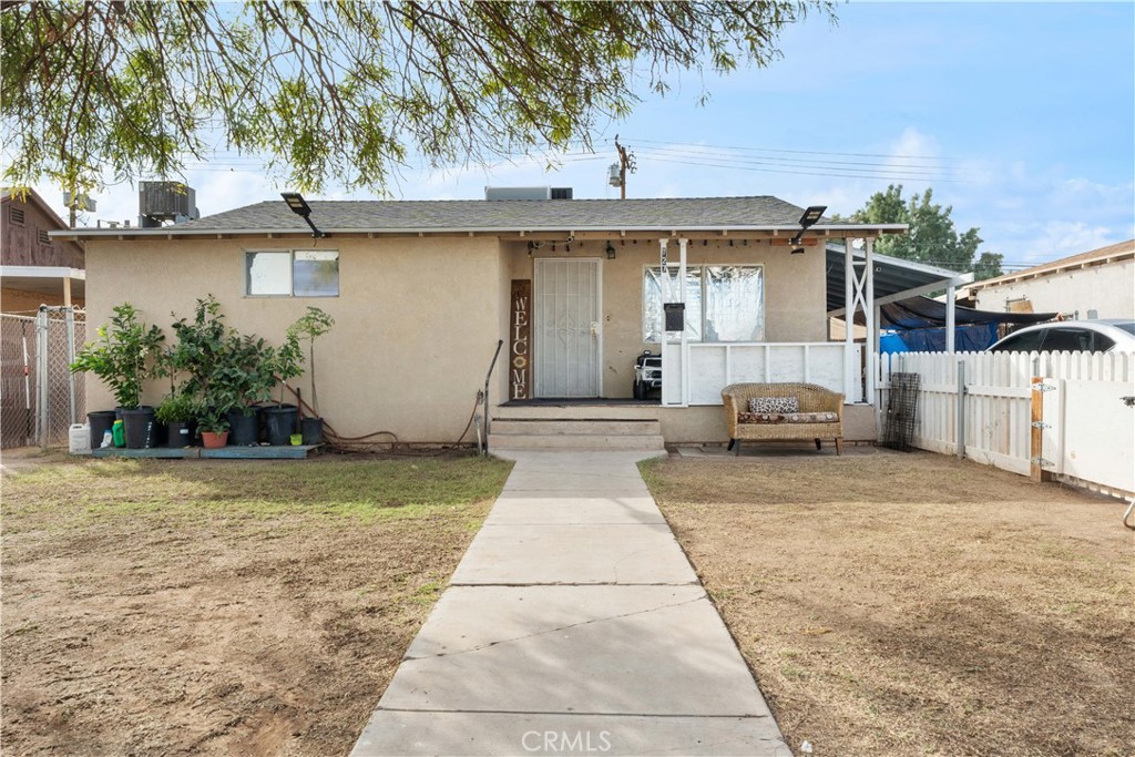 727 El Centro Avenue