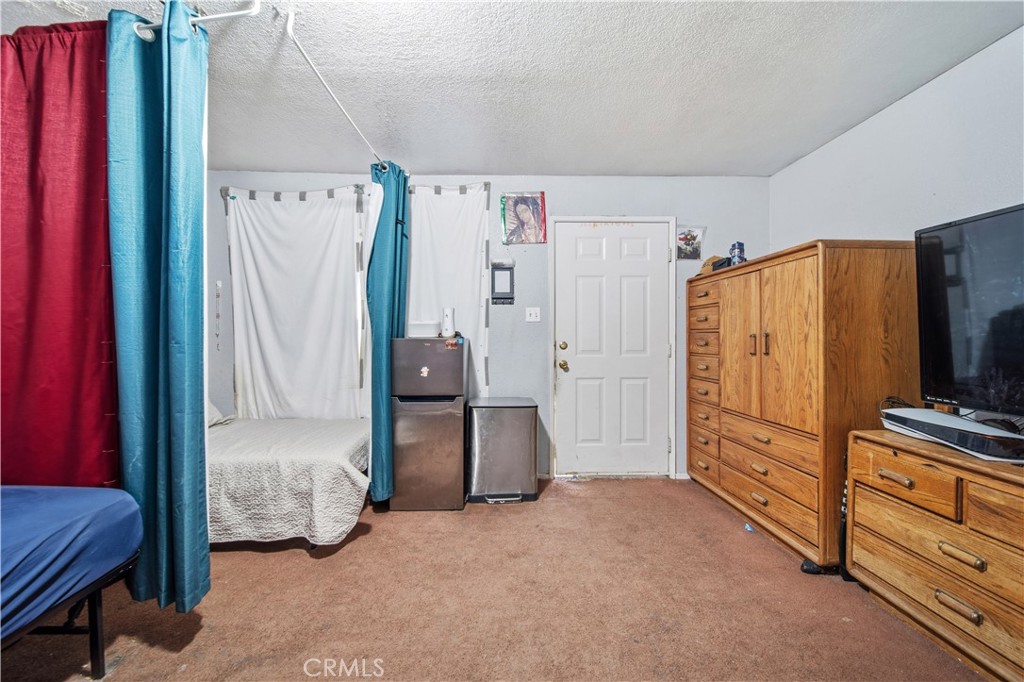 727 El Centro Avenue