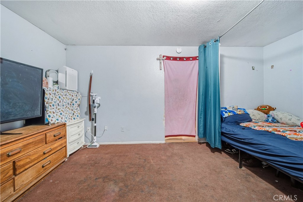 727 El Centro Avenue