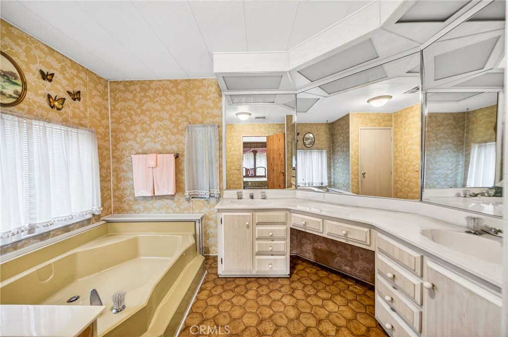 30856 Palmetto Palm Avenue