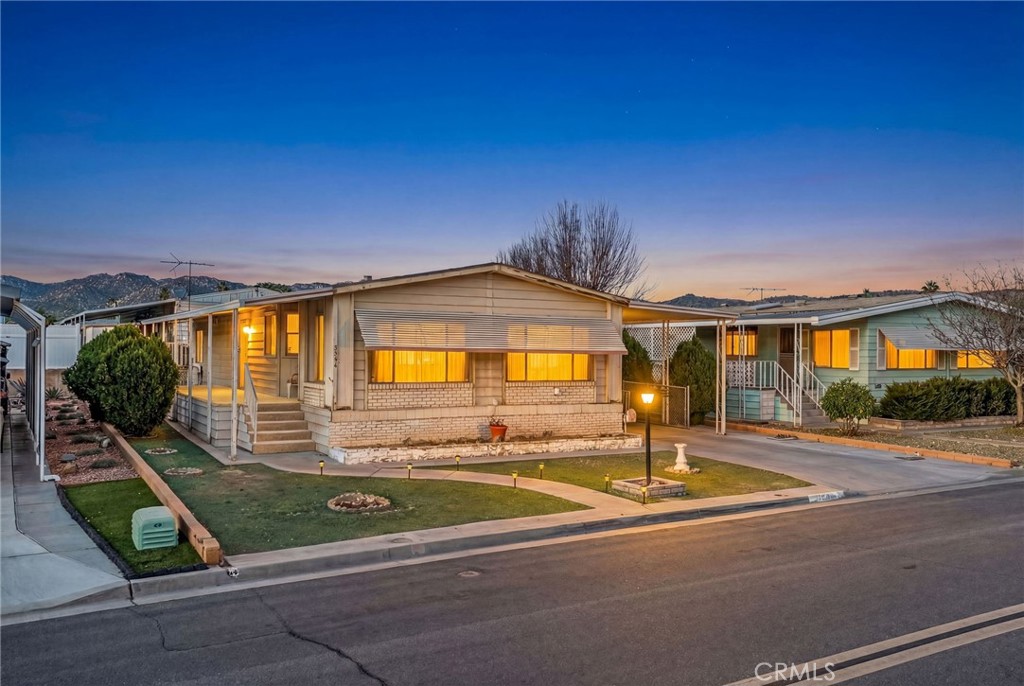 30856 Palmetto Palm Avenue