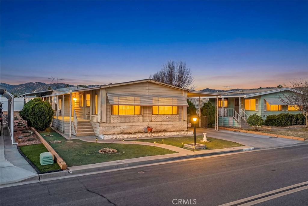 30856 Palmetto Palm Avenue