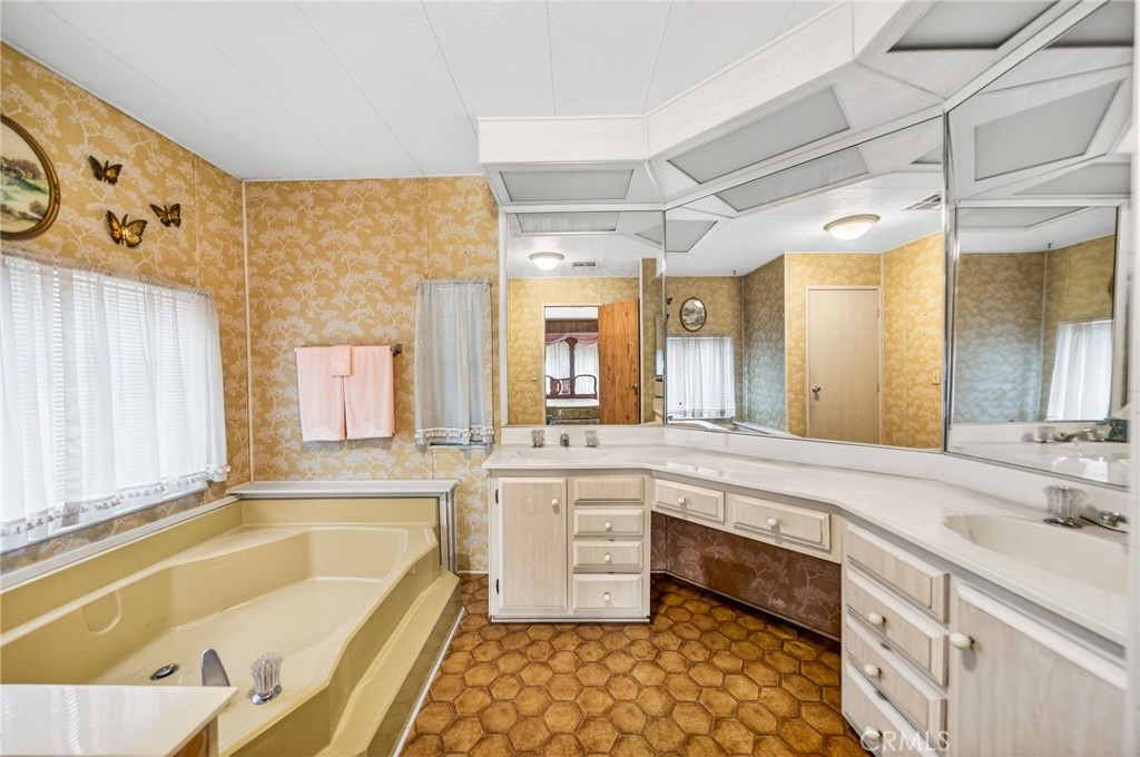 30856 Palmetto Palm Avenue