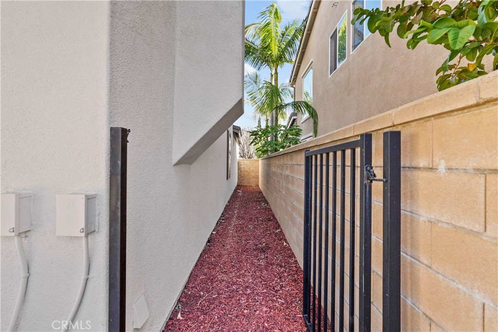 27368 Pumpkin Street