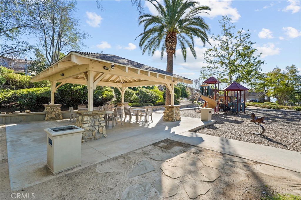 27368 Pumpkin Street