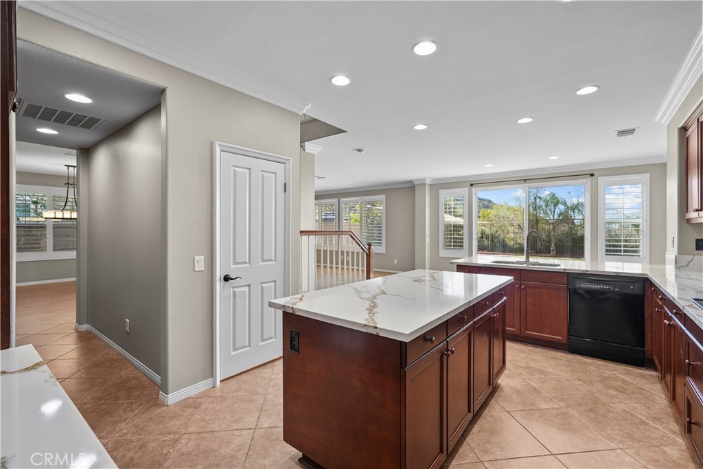 27368 Pumpkin Street