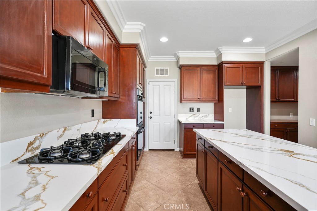 27368 Pumpkin Street