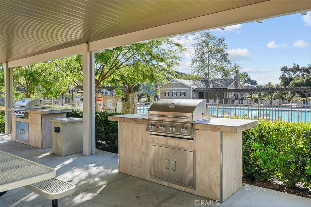 27368 Pumpkin Street