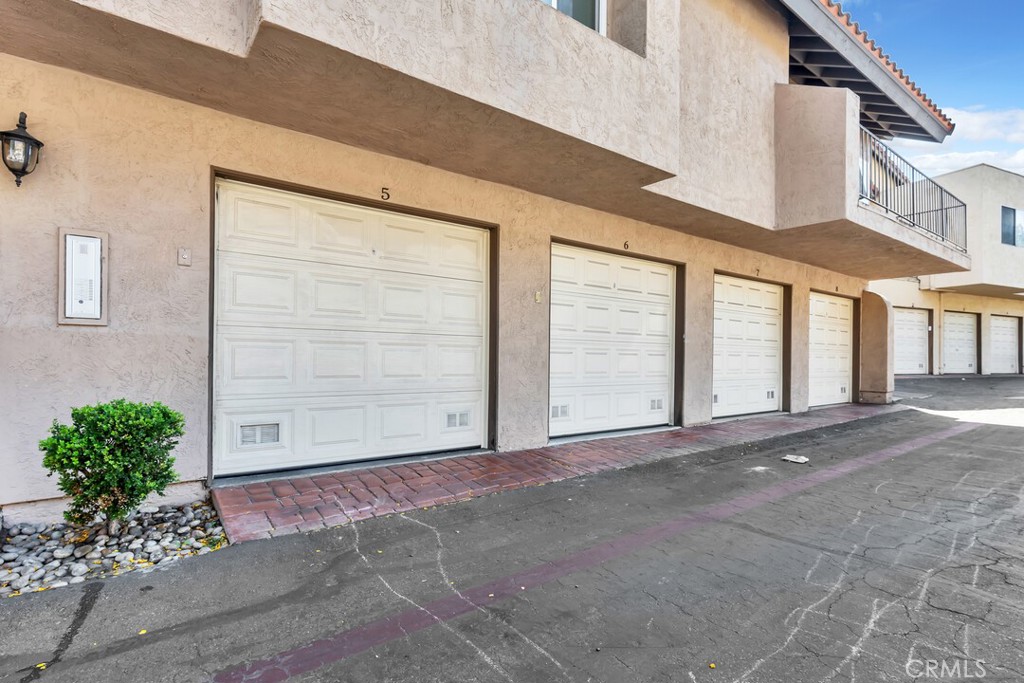 1145 Privet Street