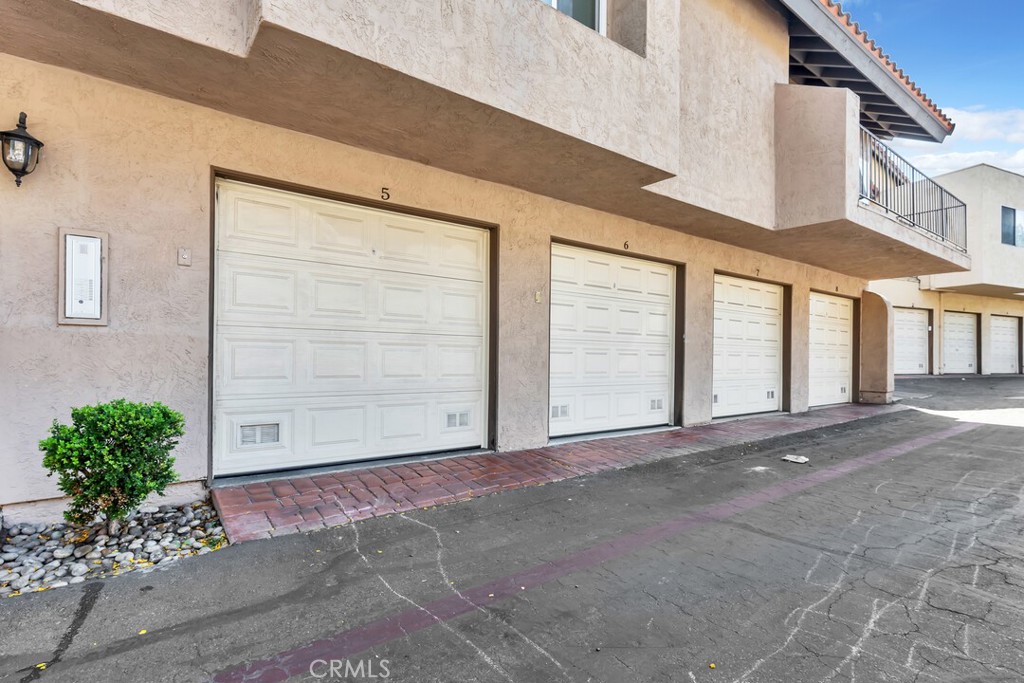 1145 Privet Street