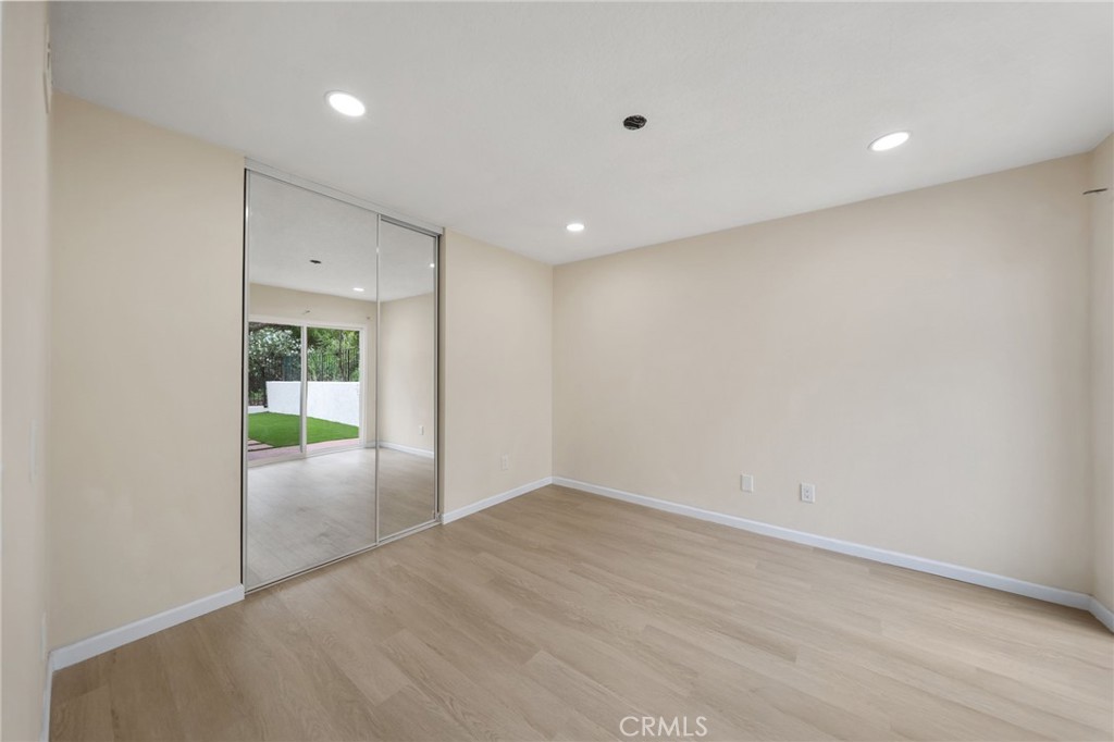 1723 Larkhaven Glen